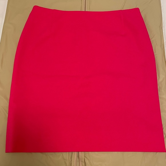 Akris Punto poppy pink Skirt Size 8.  Excellent condition - Picture 6 of 6
